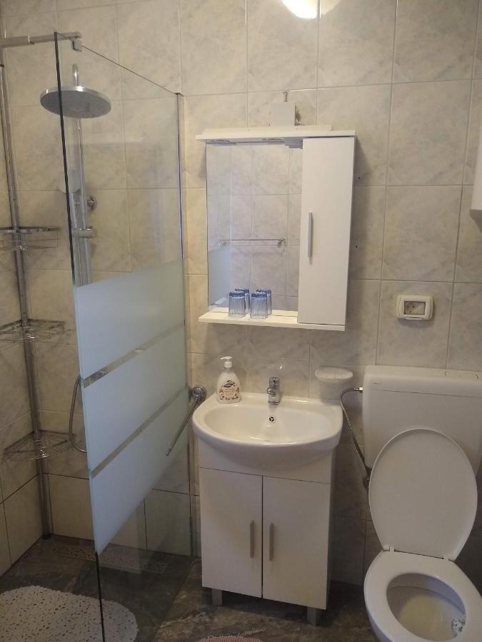 Holiday Home Bura Ровинь Экстерьер фото