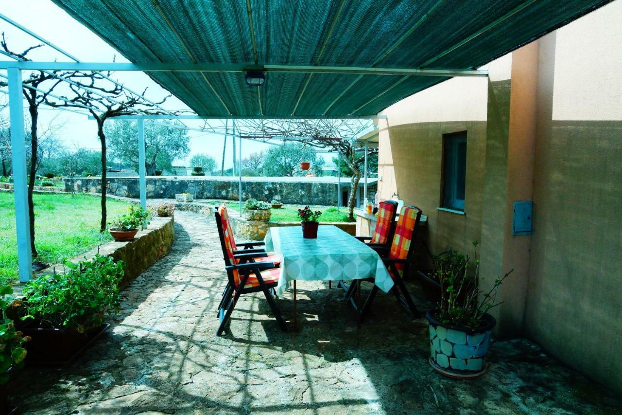 Holiday Home Bura Ровинь Экстерьер фото
